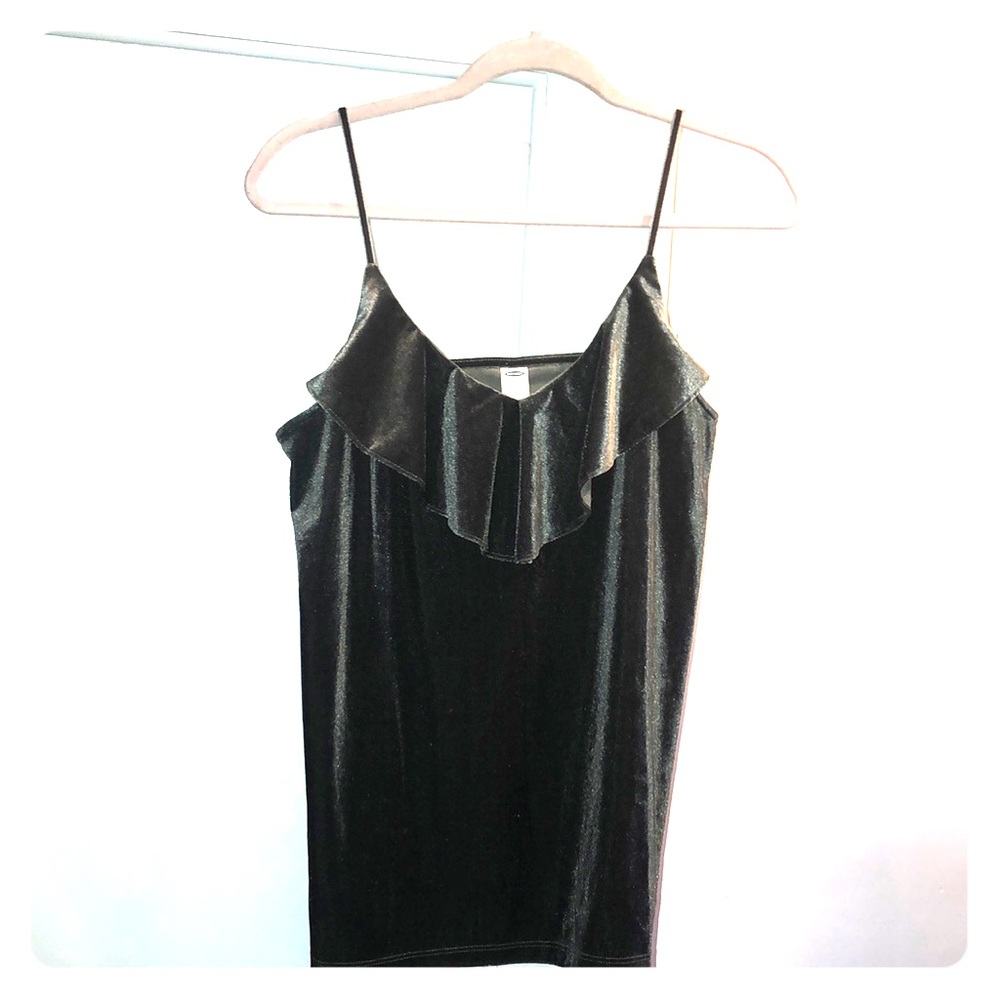 Velvet tank with ruffled details
